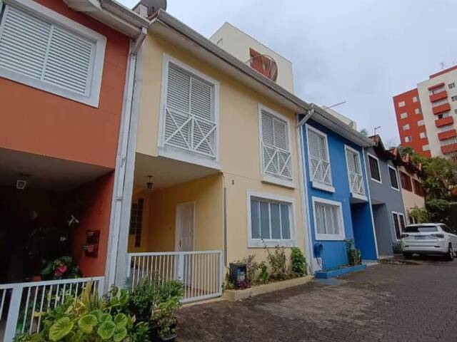 #2018 - Casa em condomínio para Venda em São Paulo - SP