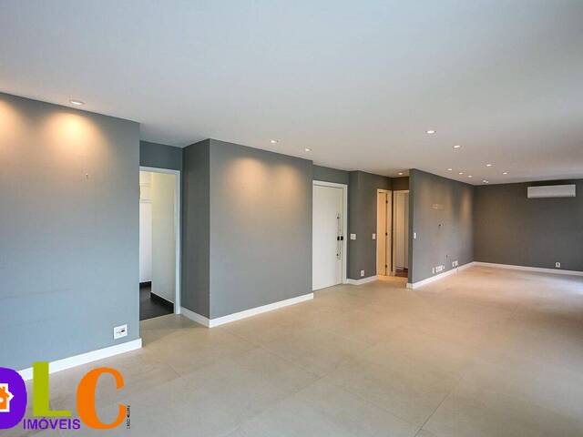 #2025 - Apartamento para Venda em São Paulo - SP